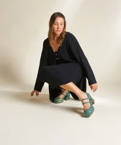 Bizzy In*Charlotte Stone Best