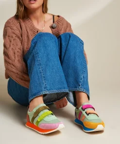 Conway In*Charlotte Stone Online