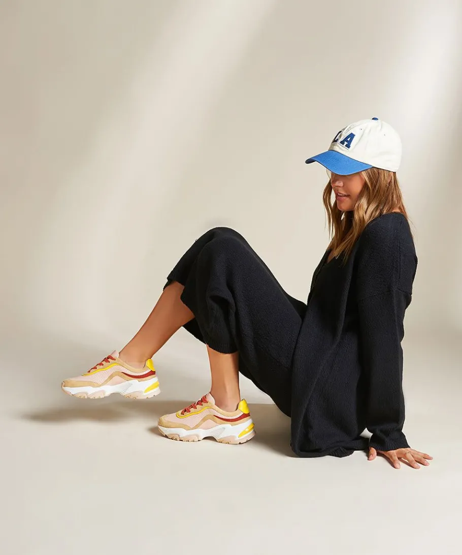 Darby In*Charlotte Stone Best