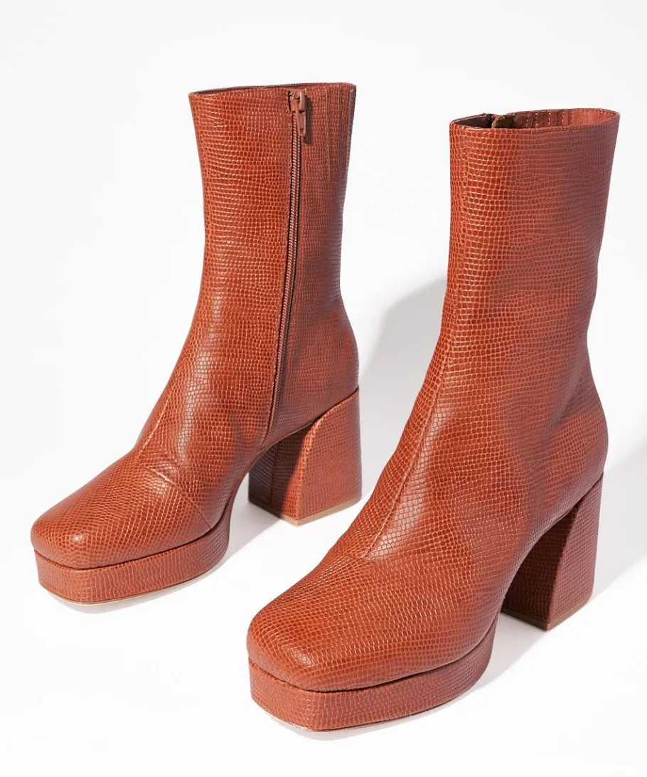 Maeve In*Charlotte Stone Online