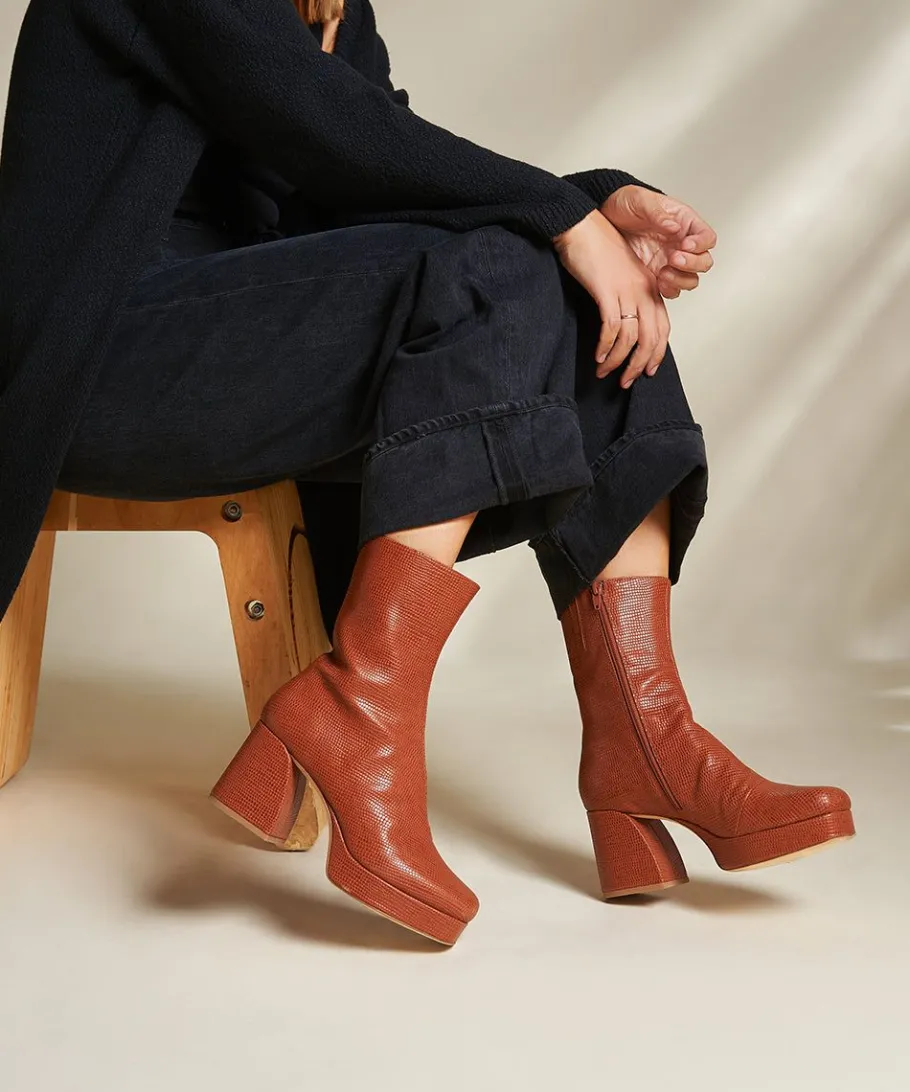 Maeve In*Charlotte Stone Online